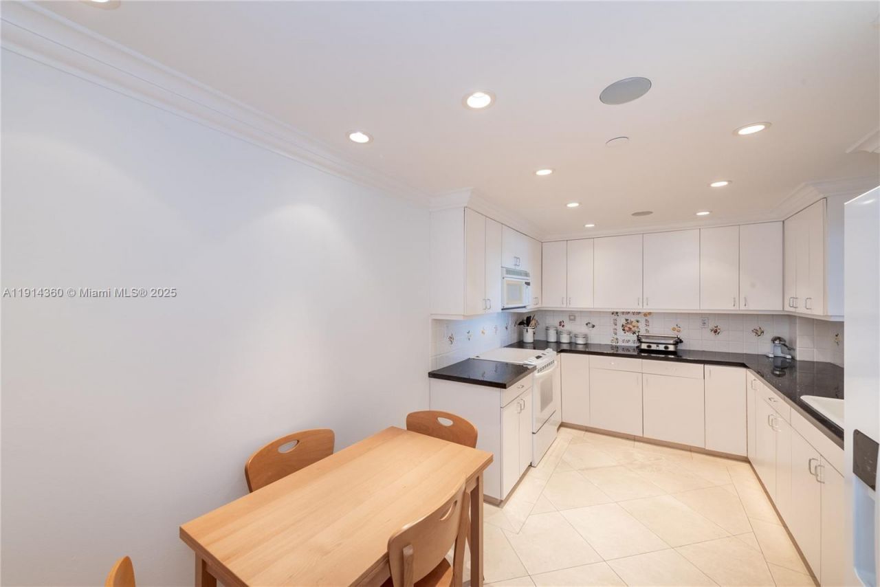 151 Crandon Blvd, Unit 1036, Key Biscayne, FL 33149 Photo