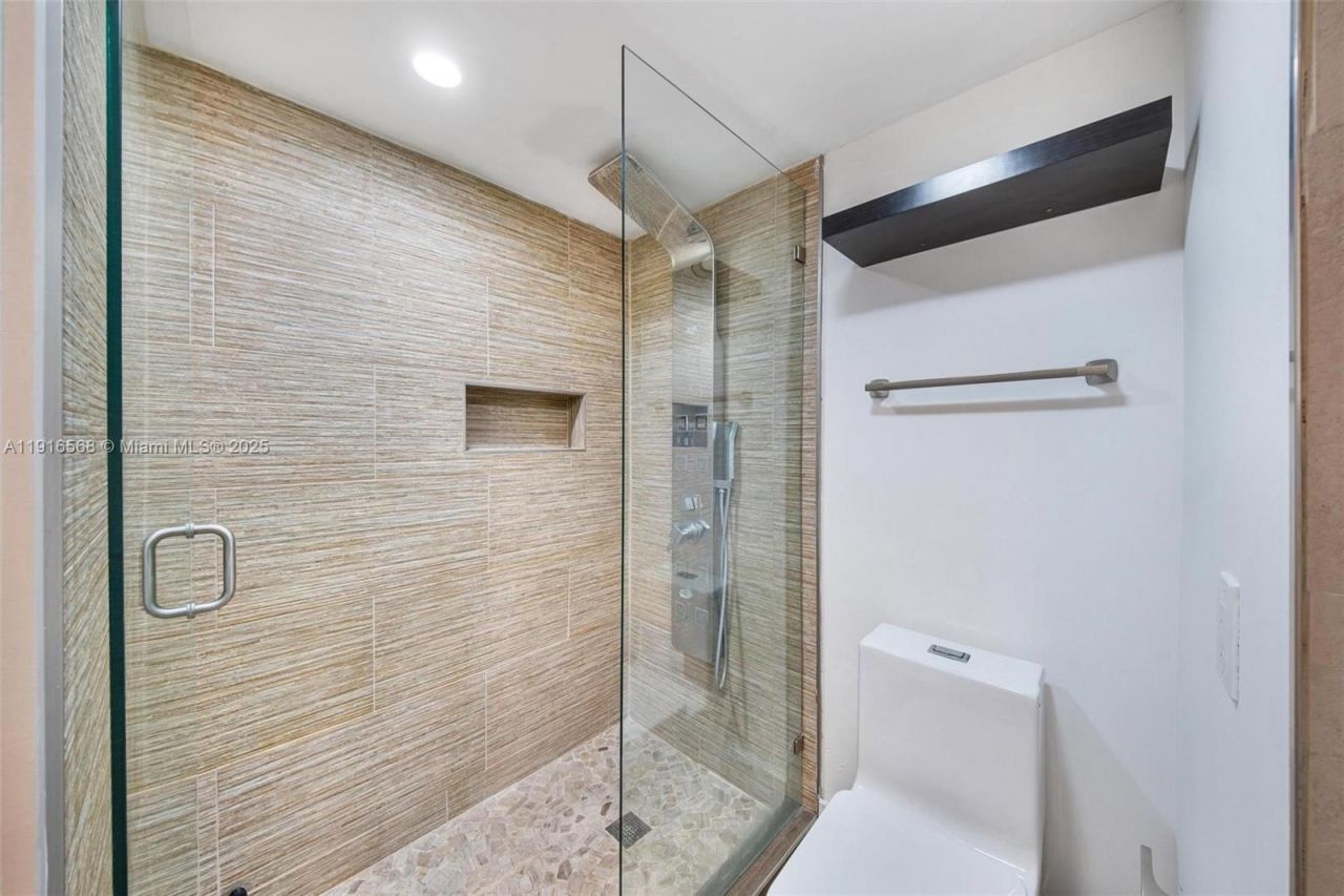 1541 Brickell Ave, Unit C406, Miami, FL 33129 Photo