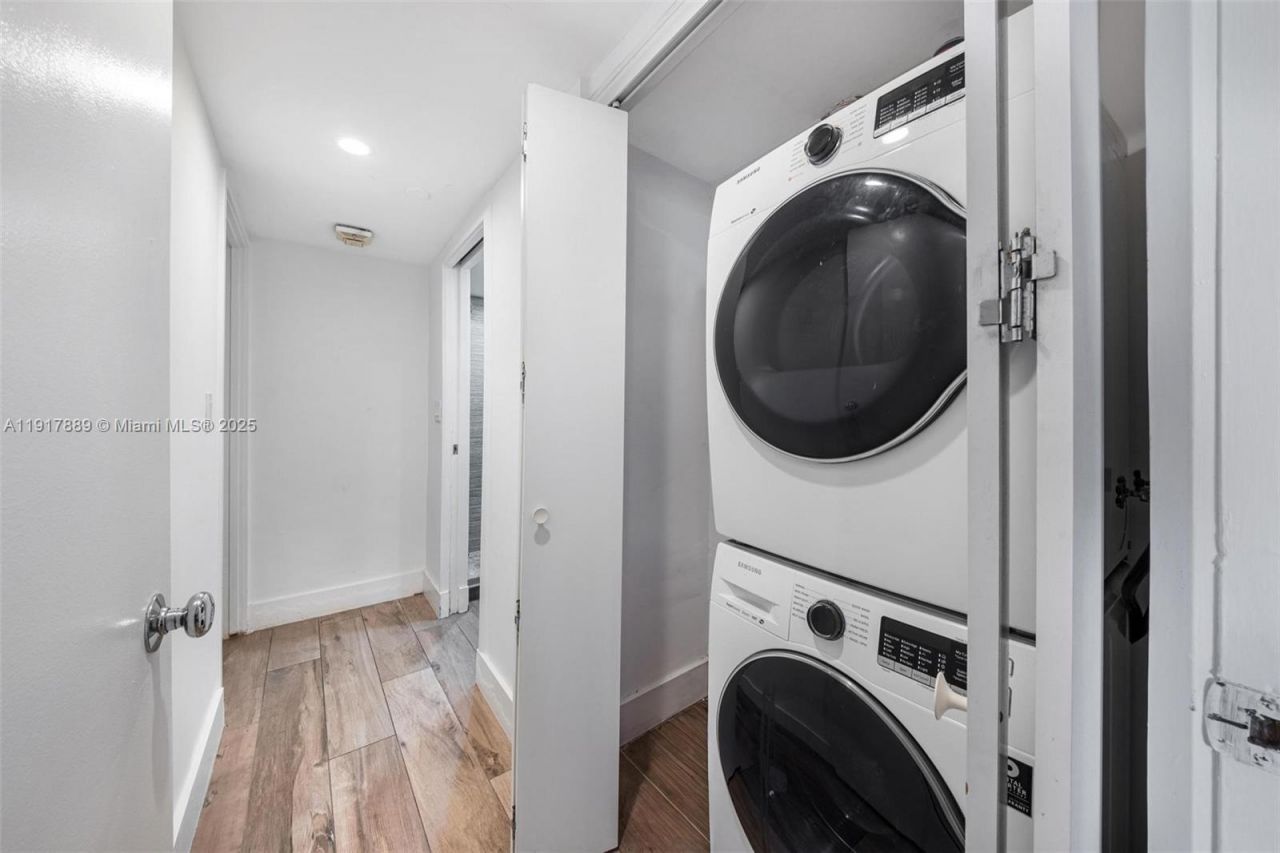 1541 Brickell Ave, Unit C406, Miami, FL 33129 Photo