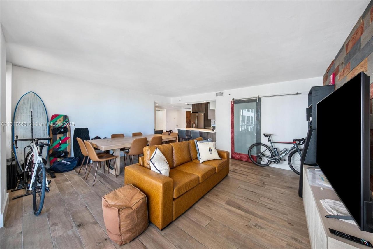 1541 Brickell Ave, Unit C406, Miami, FL 33129 Photo