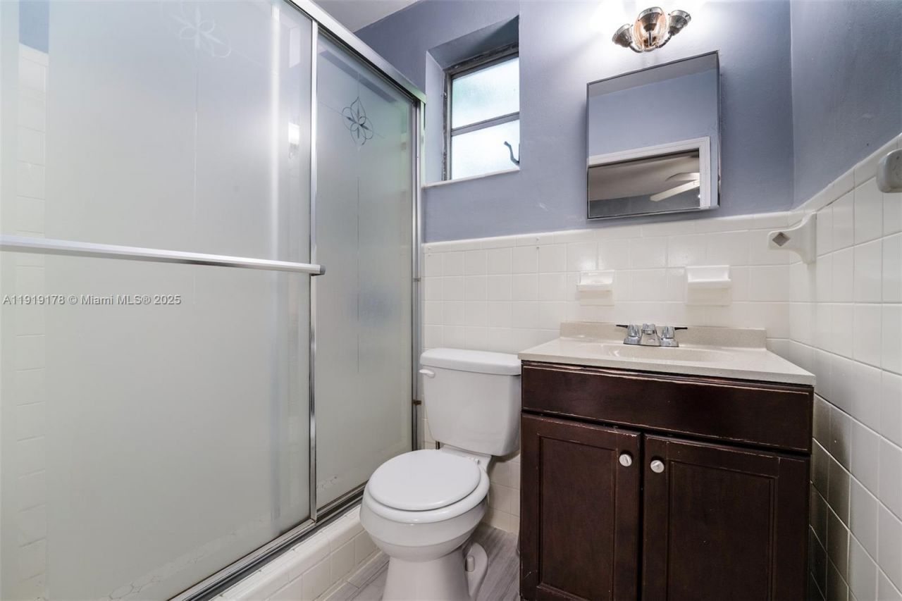 2840 NW 4th St, Miami, FL 33125 Photo