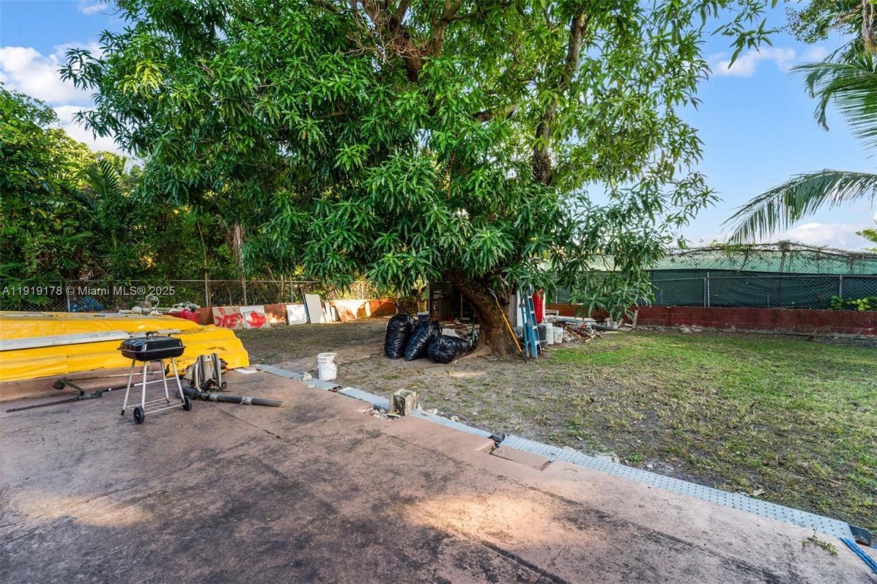 2840 NW 4th St, Miami, FL 33125 Photo