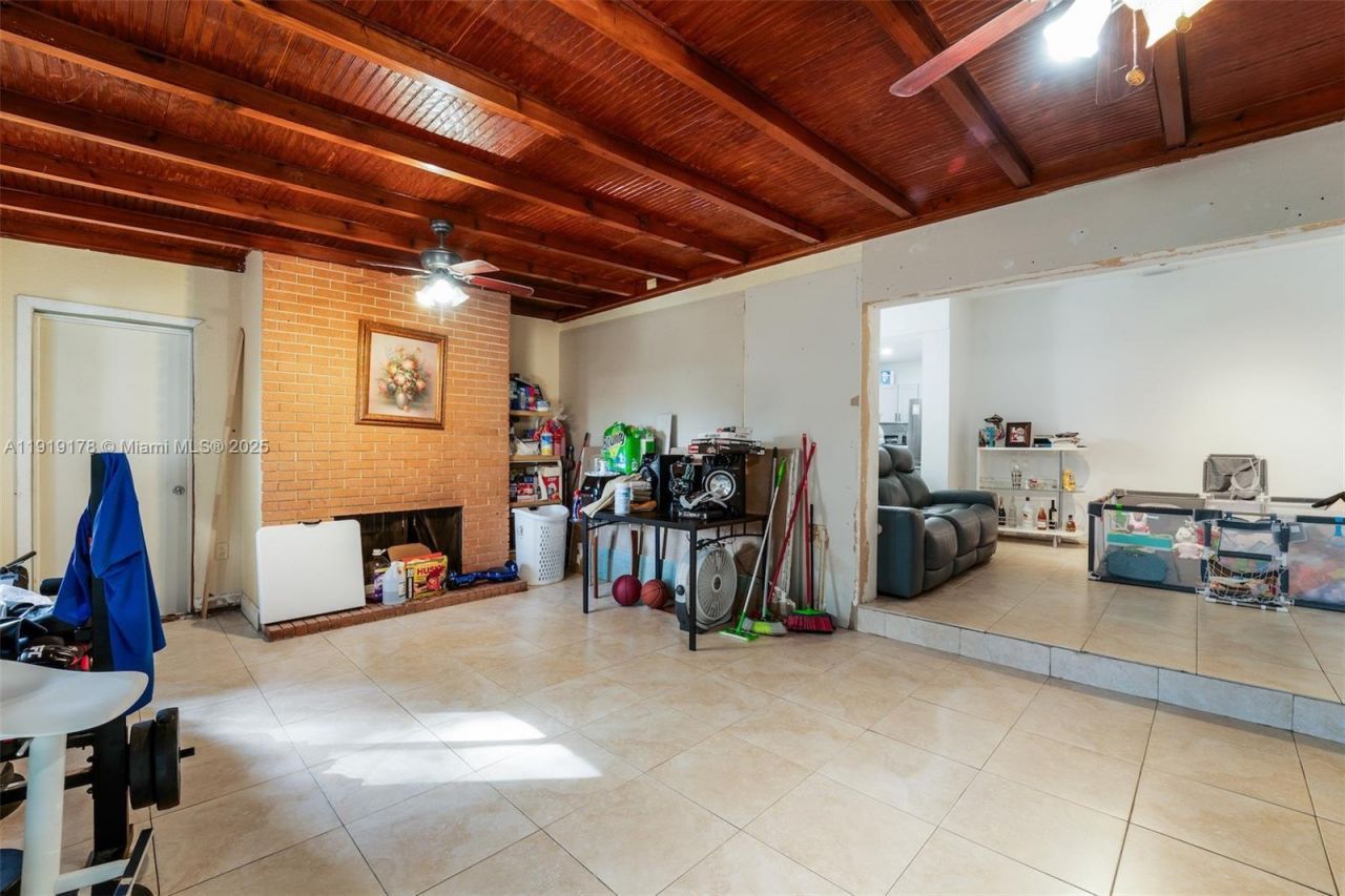 2840 NW 4th St, Miami, FL 33125 Photo