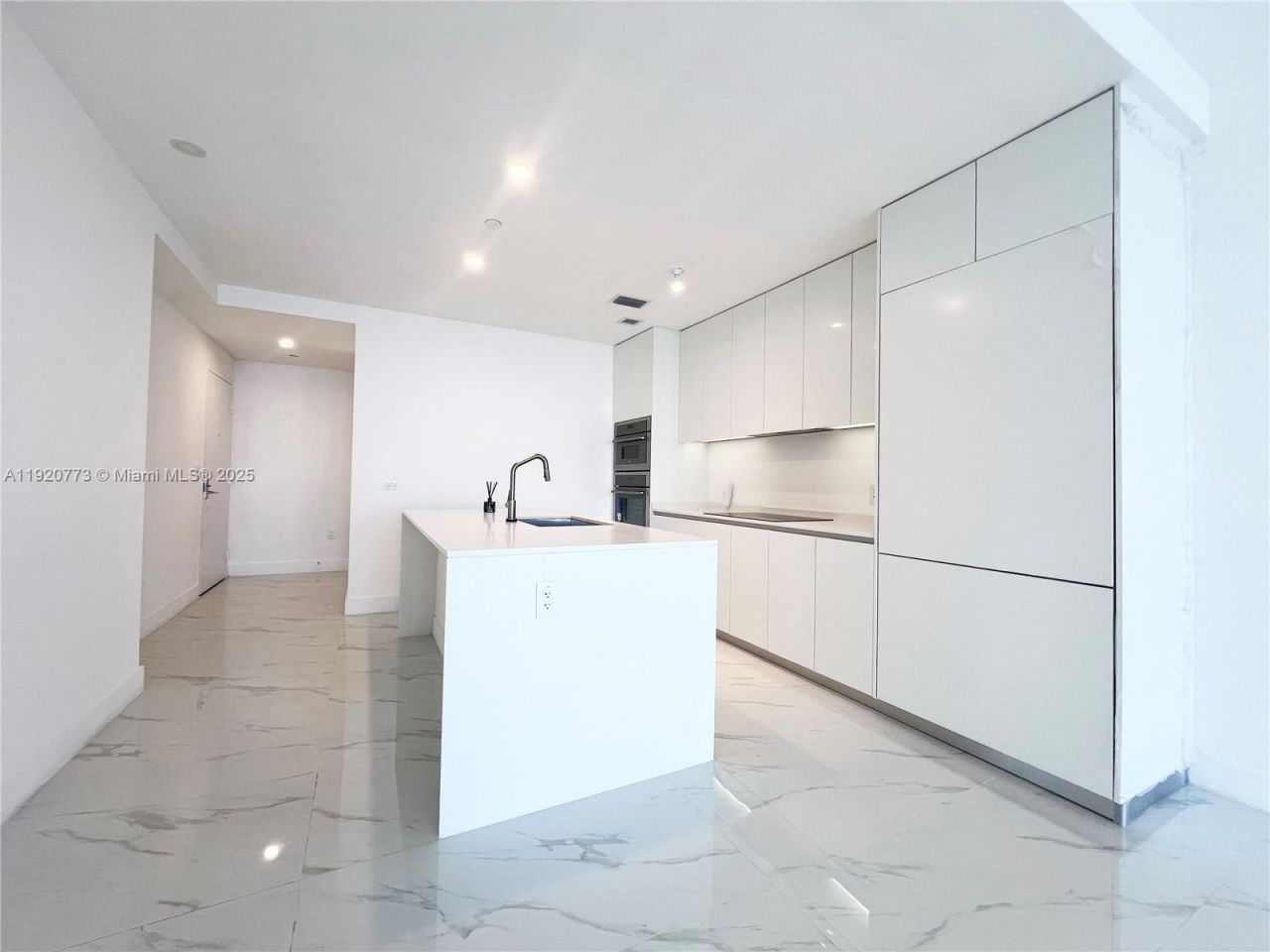 700 NE 24th St, Unit 1503, Miami, FL 33137 Photo