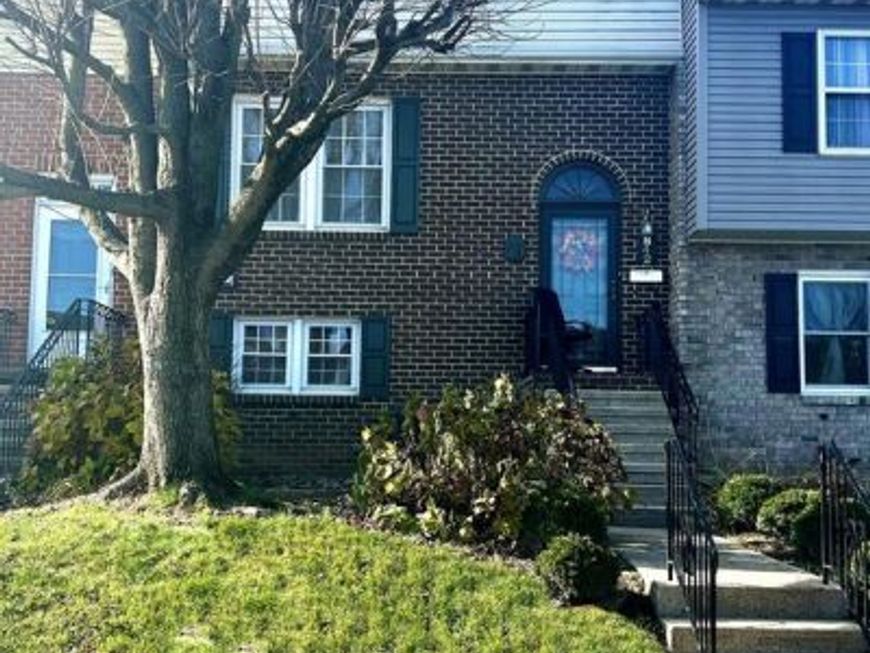 842 Woodlawn Drive, Chambersburg, PA 17201 Main Photo