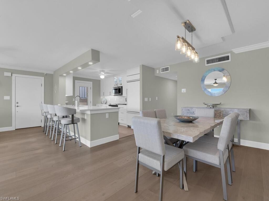 222 Harbour Dr, Unit 103, Naples, FL 34103 Photo