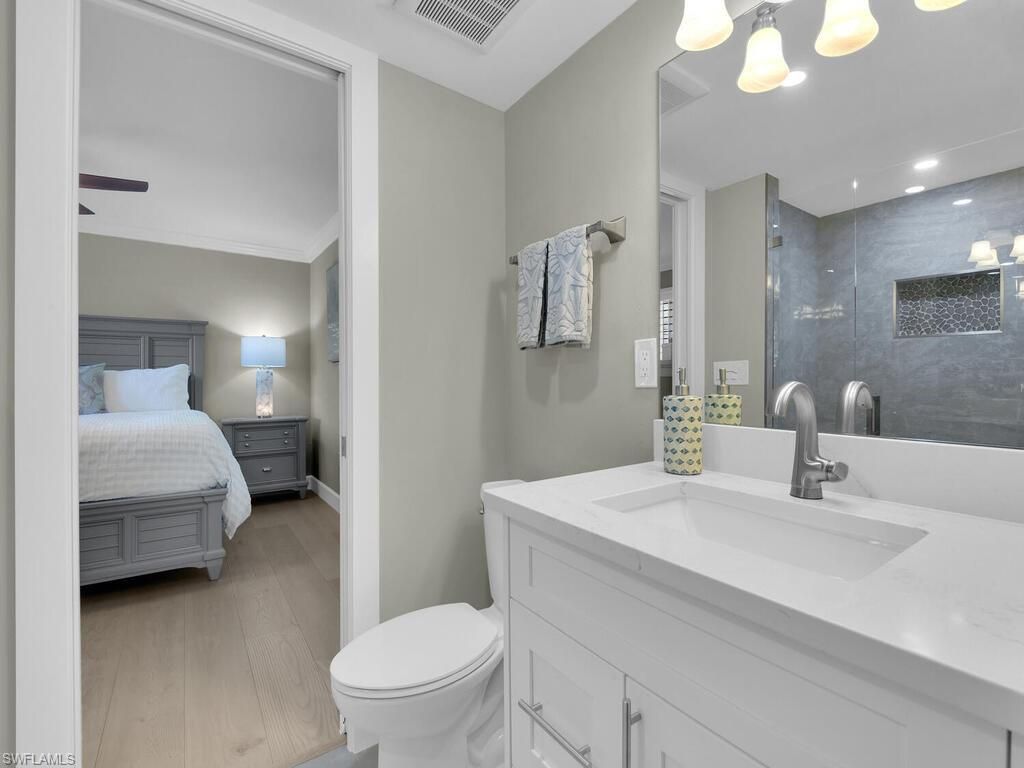 222 Harbour Dr, Unit 103, Naples, FL 34103 Photo