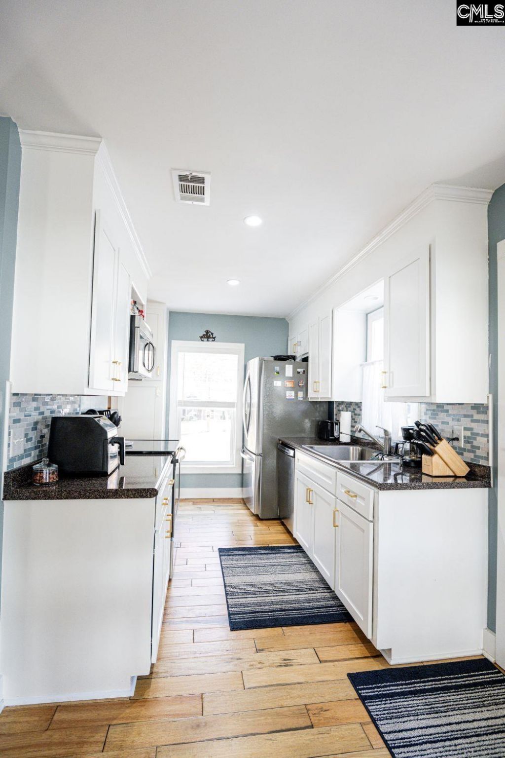 312 Southampton Drive Photo 15