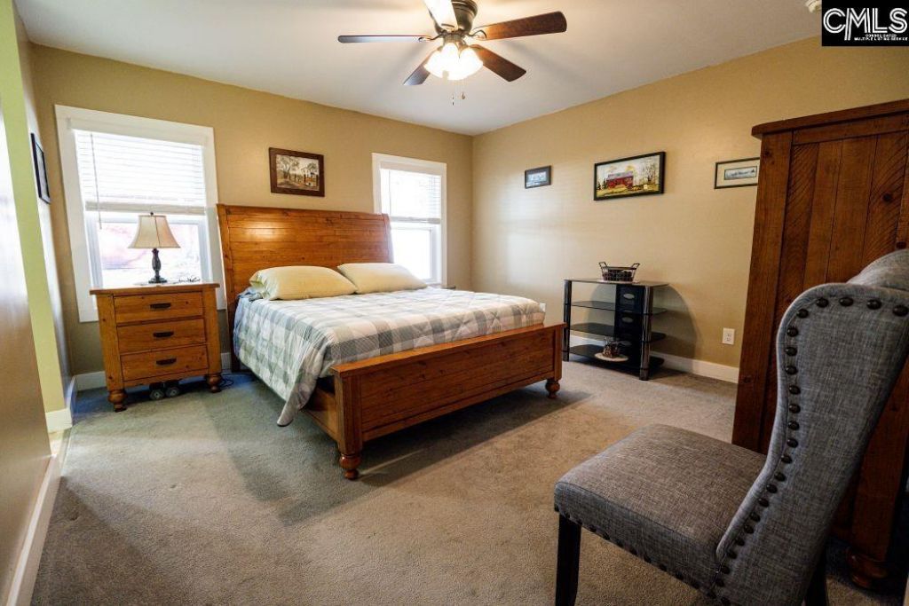 312 Southampton Drive Photo 16