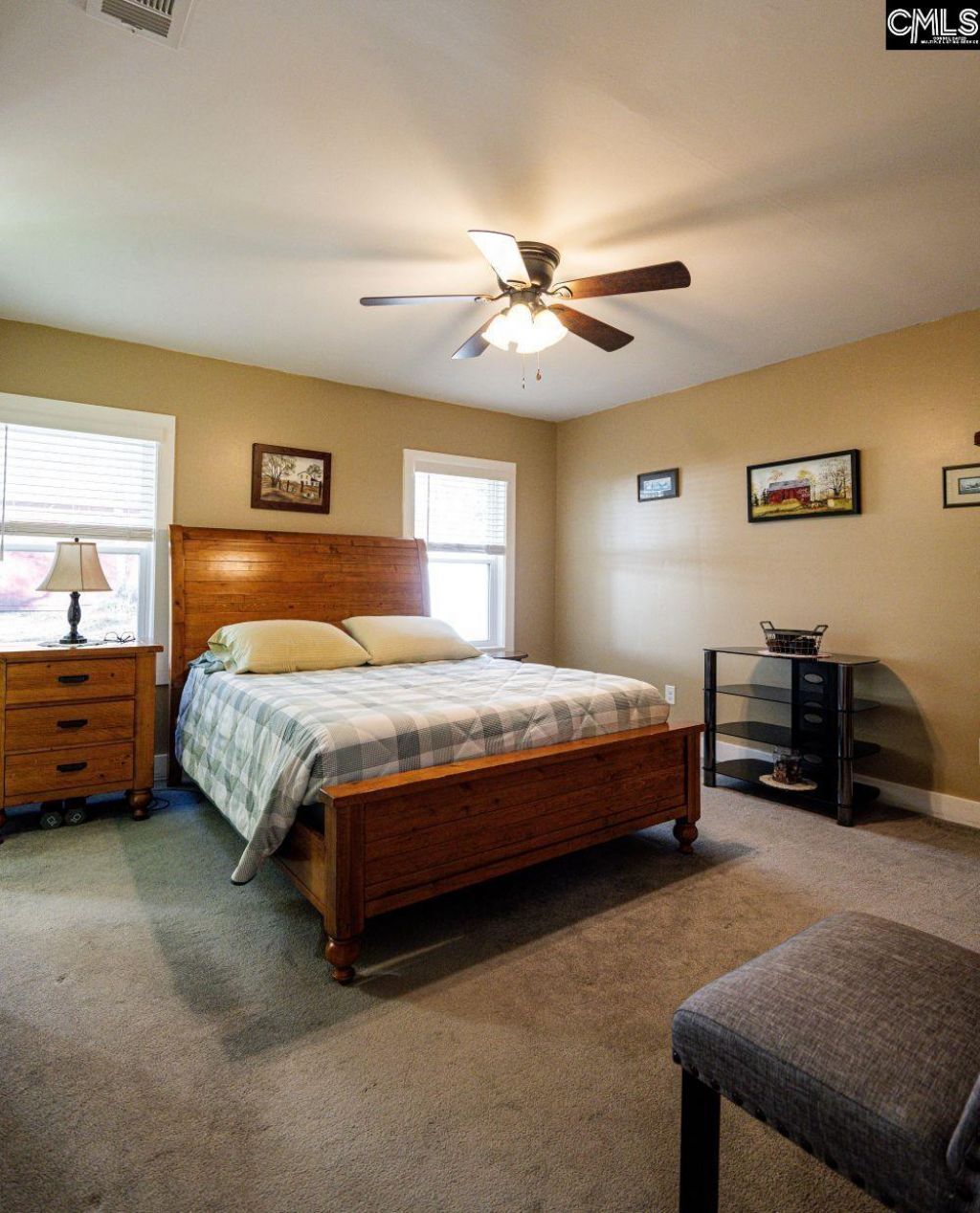 312 Southampton Drive Photo 17