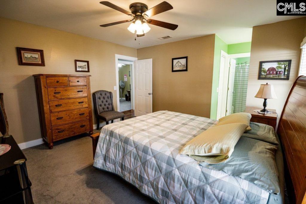 312 Southampton Drive Photo 18