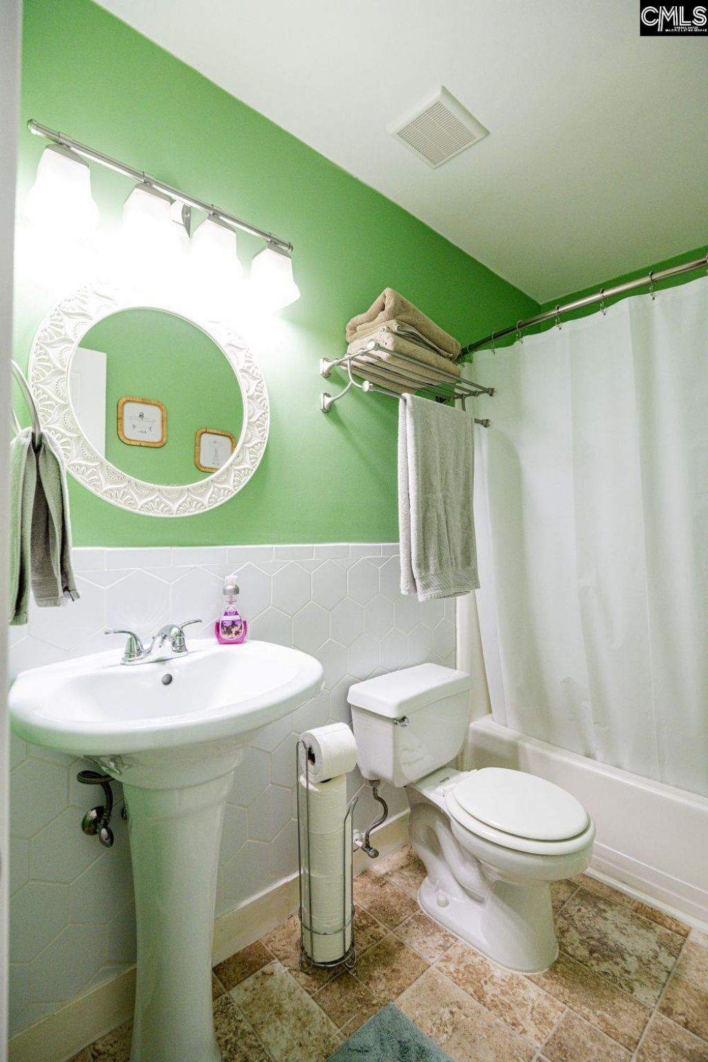 312 Southampton Drive Photo 25