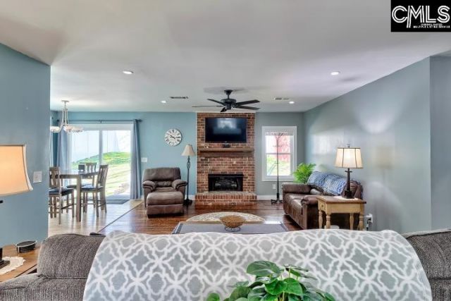 312 Southampton Drive Photo 7