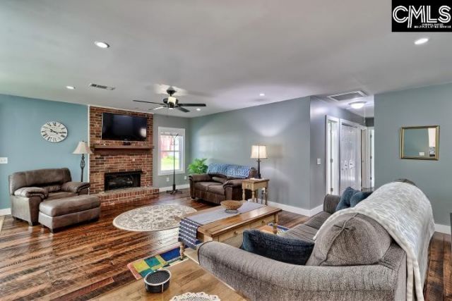 312 Southampton Drive Photo 8