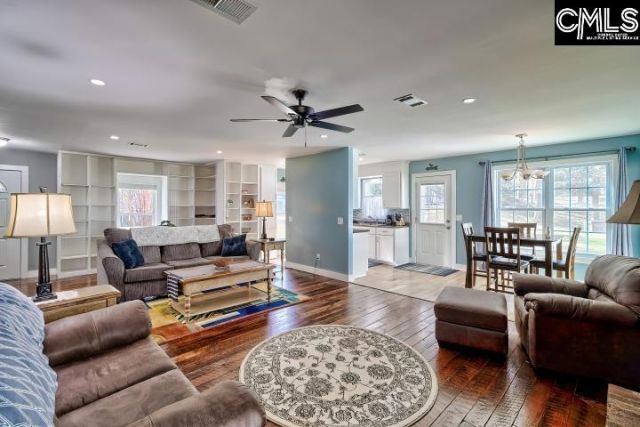 312 Southampton Drive Photo 9