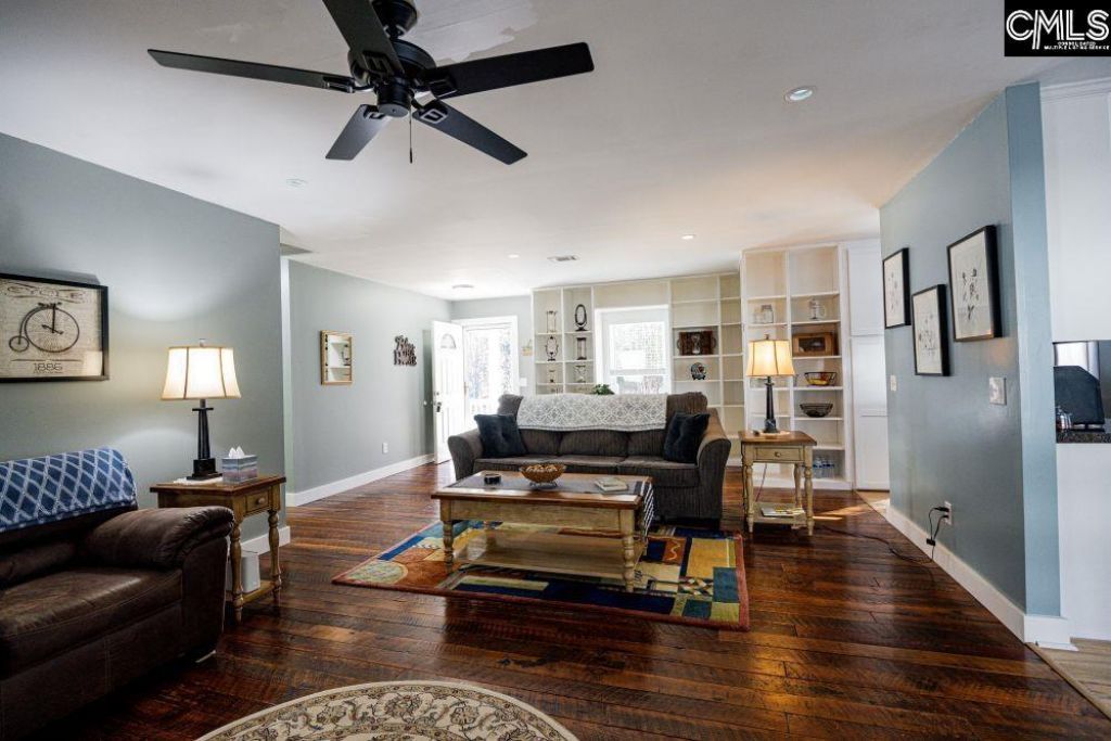 312 Southampton Drive Photo 9