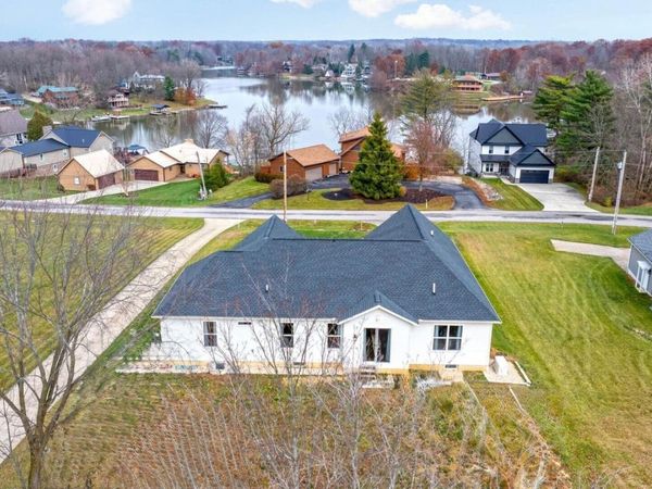 7326 State Route 19, Unit 9, Lo, Mount Gilead, OH 43338