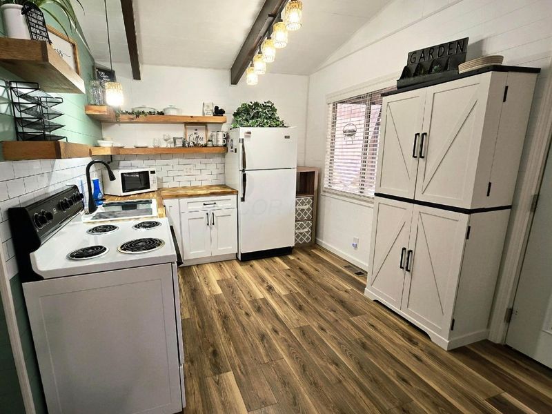 1015 Taos Lane, Hideaway Hills, OH 43107 Photo 10