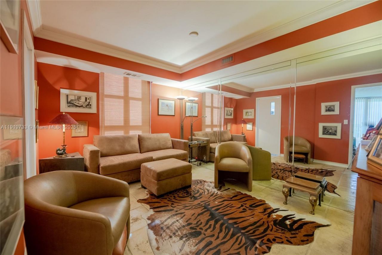 1000 Quayside Ter, Unit 812, Miami, FL 33138 Photo