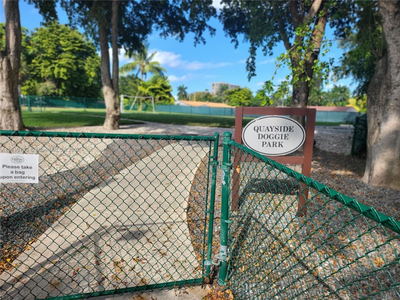 1000 Quayside Ter, Unit 812, Miami, FL 33138 Photo