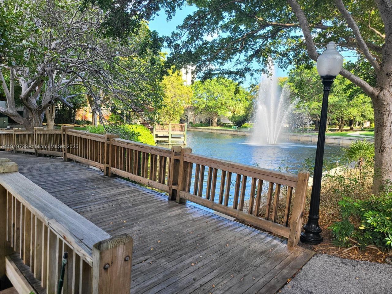 1000 Quayside Ter, Unit 812, Miami, FL 33138 Photo