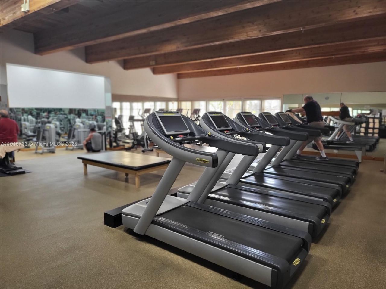 1000 Quayside Ter, Unit 812, Miami, FL 33138 Photo