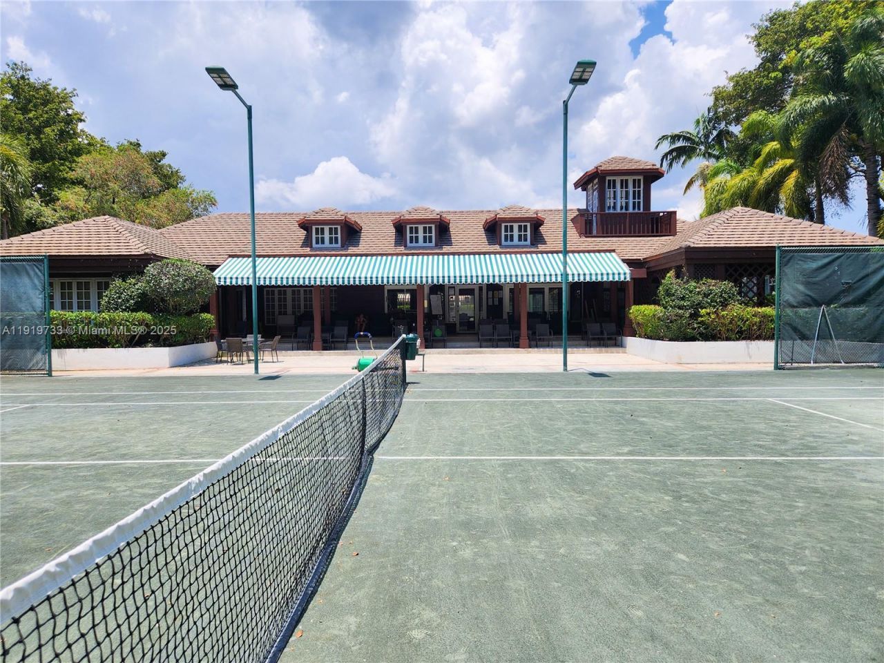 1000 Quayside Ter, Unit 812, Miami, FL 33138 Photo