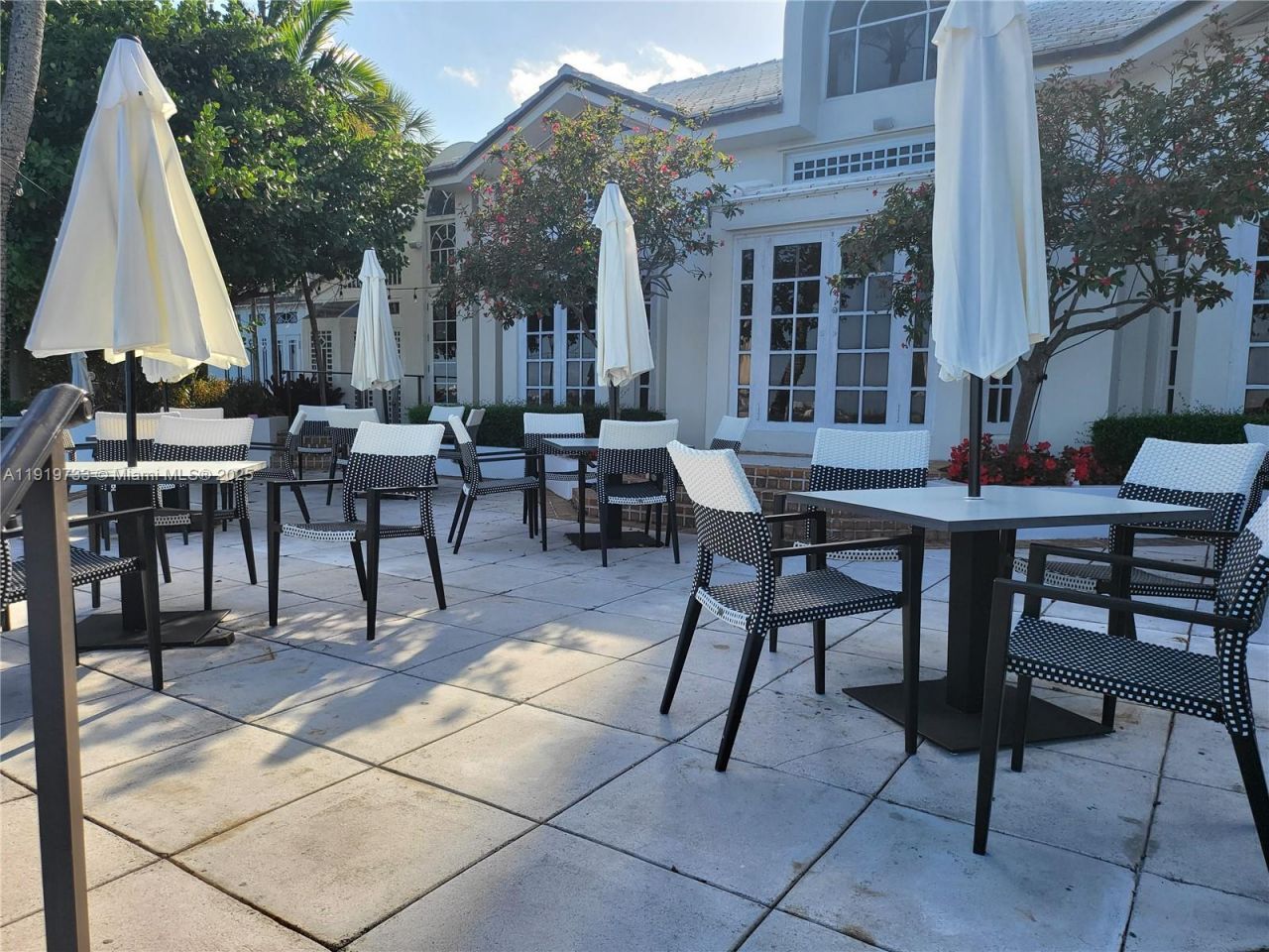 1000 Quayside Ter, Unit 812, Miami, FL 33138 Photo