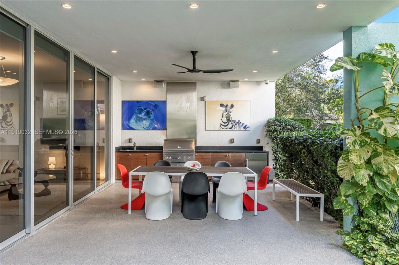 6495 SW 85th St, Miami, FL 33143 Photo