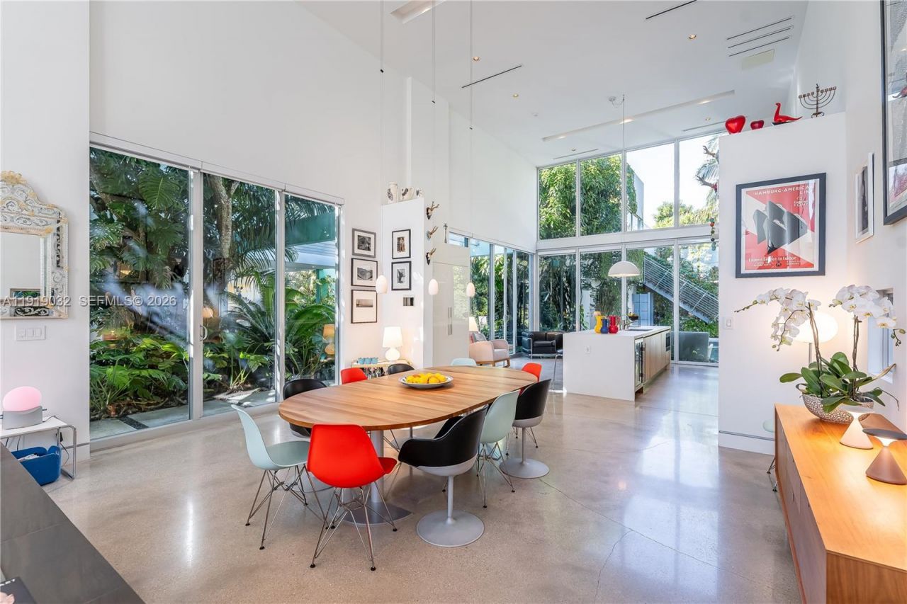 6495 SW 85th St, Miami, FL 33143 Photo