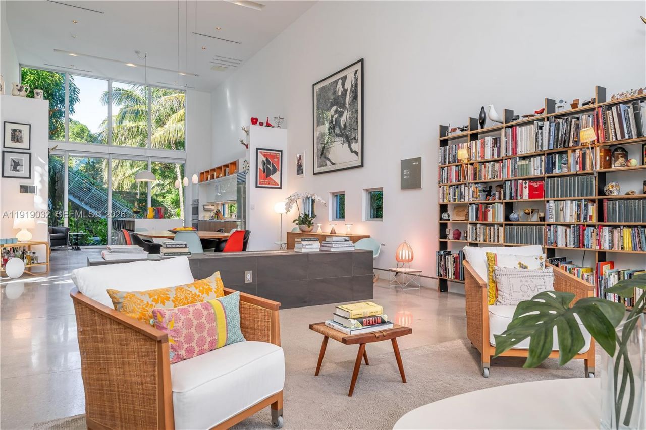 6495 SW 85th St, Miami, FL 33143 Photo