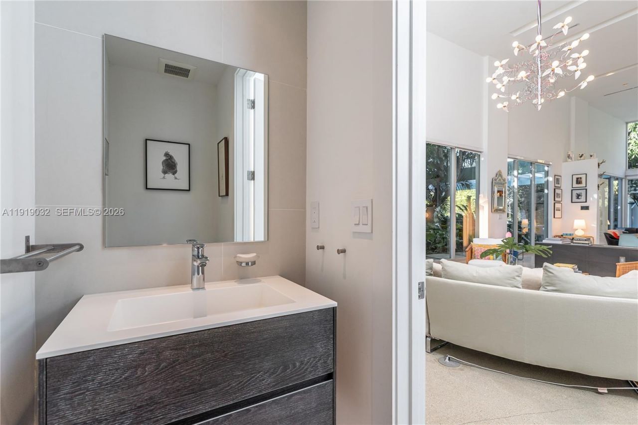 6495 SW 85th St, Miami, FL 33143 Photo