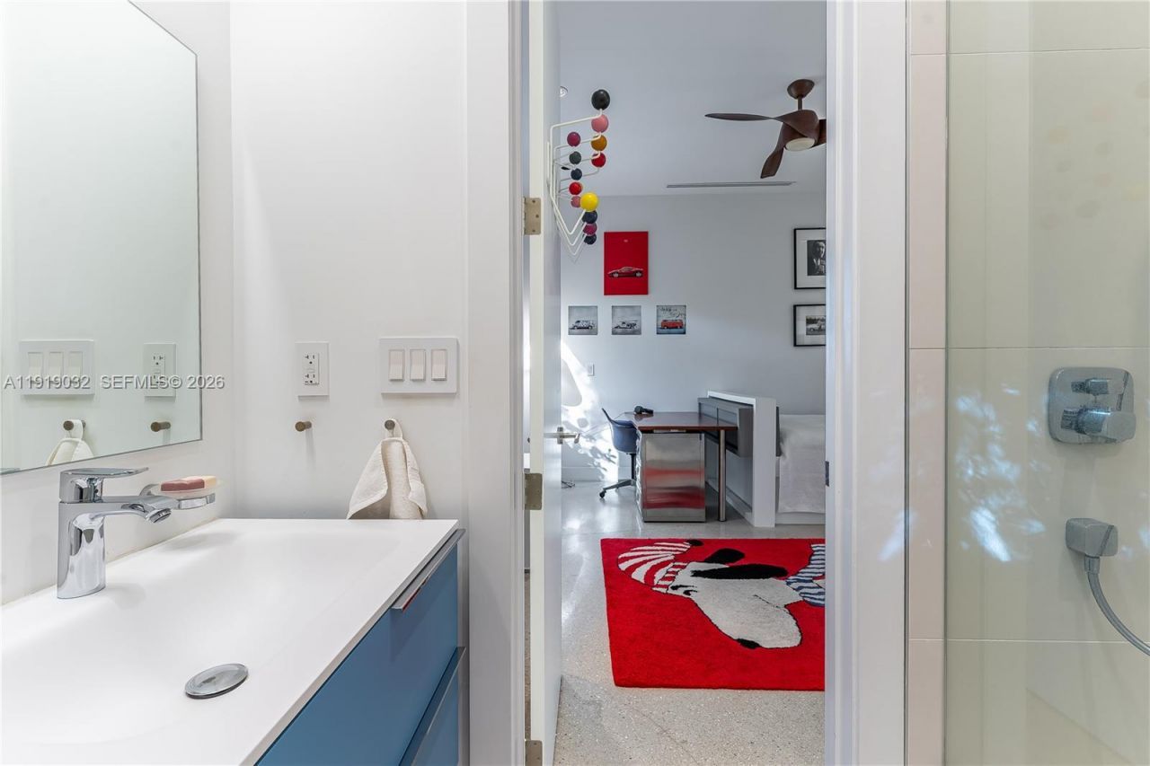 6495 SW 85th St, Miami, FL 33143 Photo