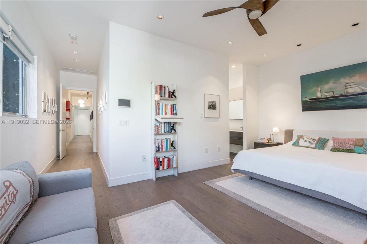 6495 SW 85th St, Miami, FL 33143 Photo