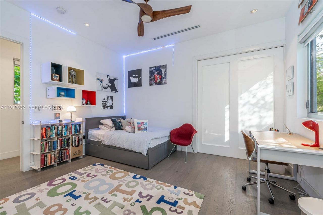 6495 SW 85th St, Miami, FL 33143 Photo