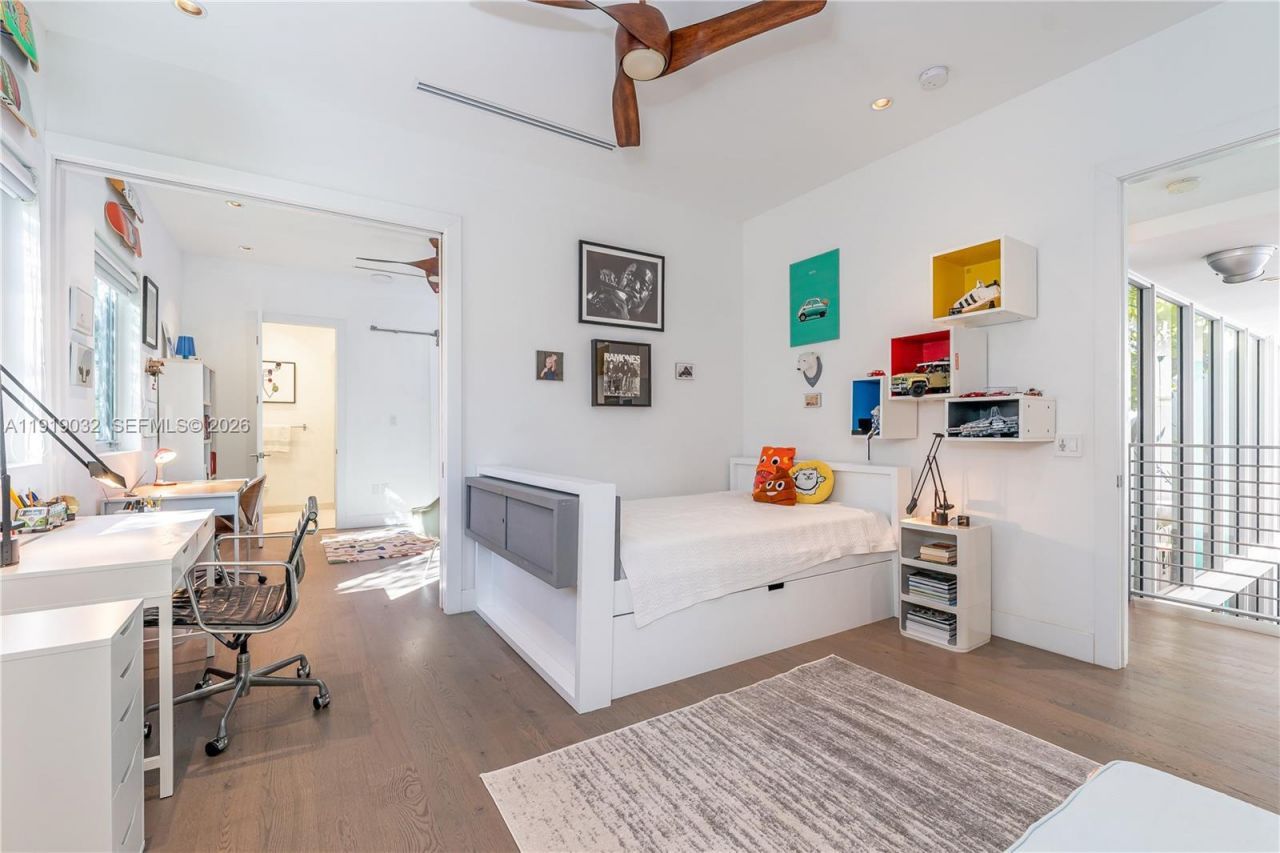 6495 SW 85th St, Miami, FL 33143 Photo