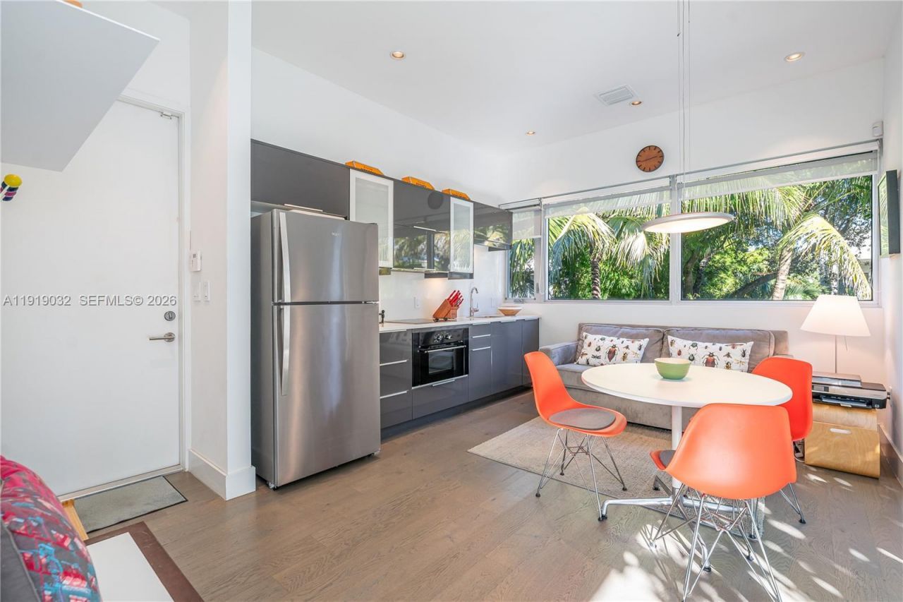 6495 SW 85th St, Miami, FL 33143 Photo