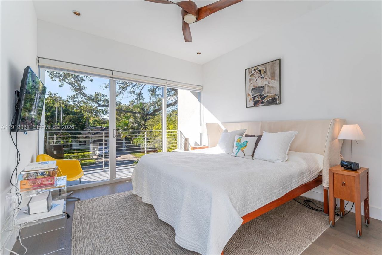 6495 SW 85th St, Miami, FL 33143 Photo