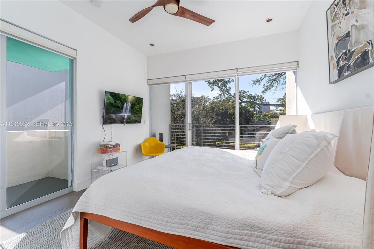 6495 SW 85th St, Miami, FL 33143 Photo