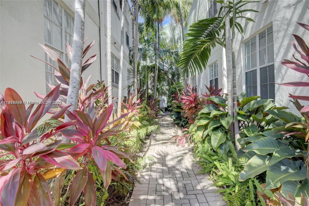 1127 Euclid Ave, Unit 206, Miami Beach, FL 33139 Photo