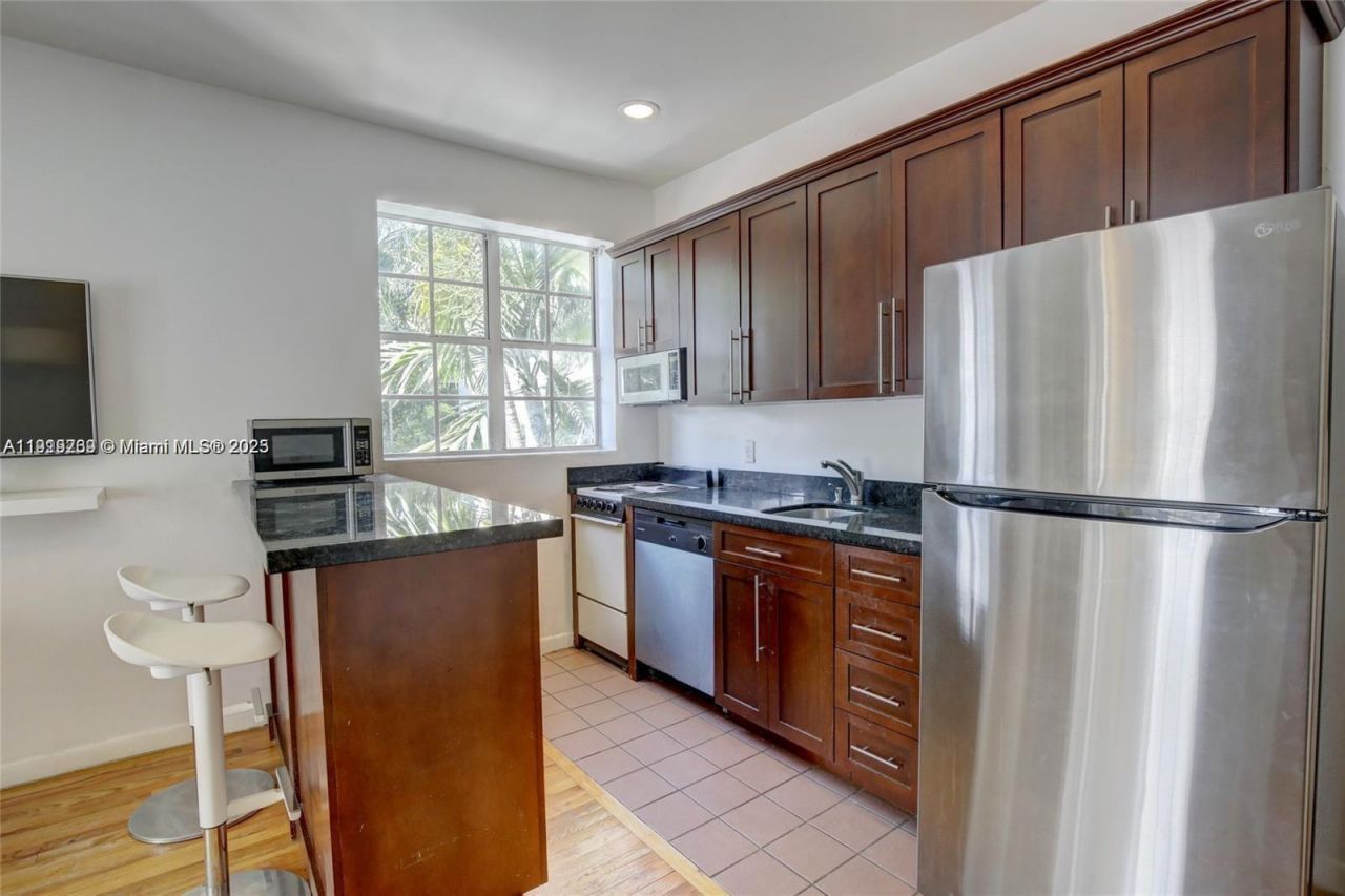 1127 Euclid Ave, Unit 206, Miami Beach, FL 33139 Photo