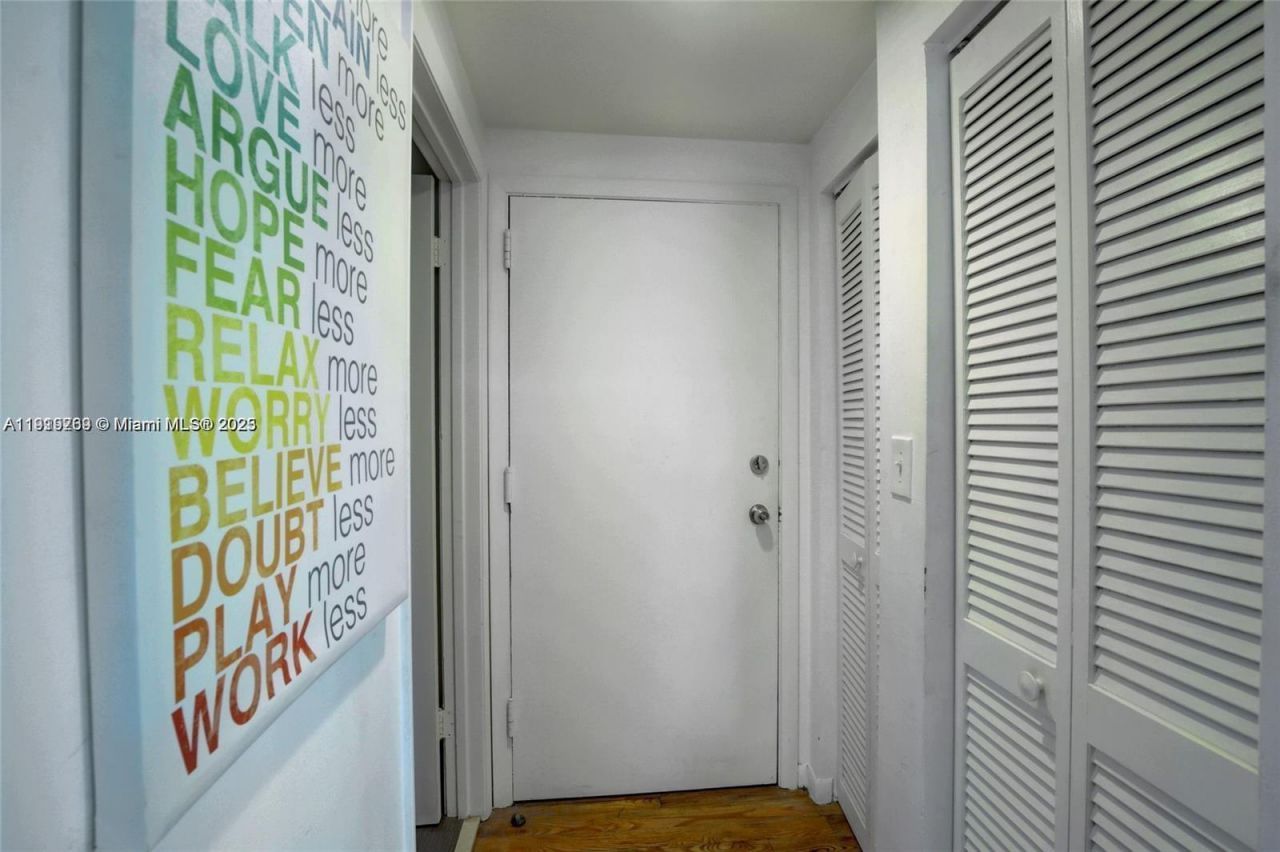 1127 Euclid Ave, Unit 206, Miami Beach, FL 33139 Photo