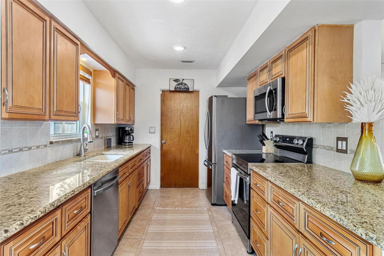 6190 36th Avenue N, Saint Petersburg, FL 33710 Photo