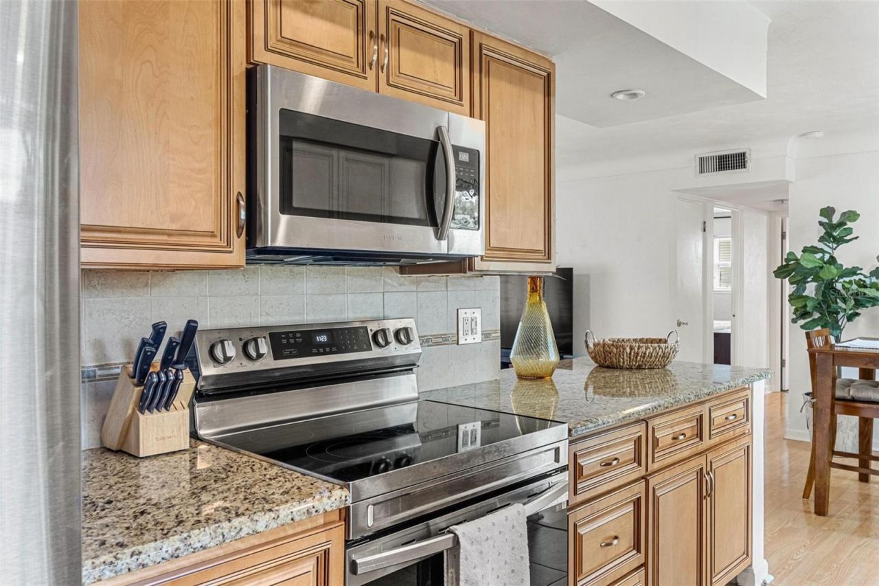 6190 36th Avenue N, Saint Petersburg, FL 33710 Photo