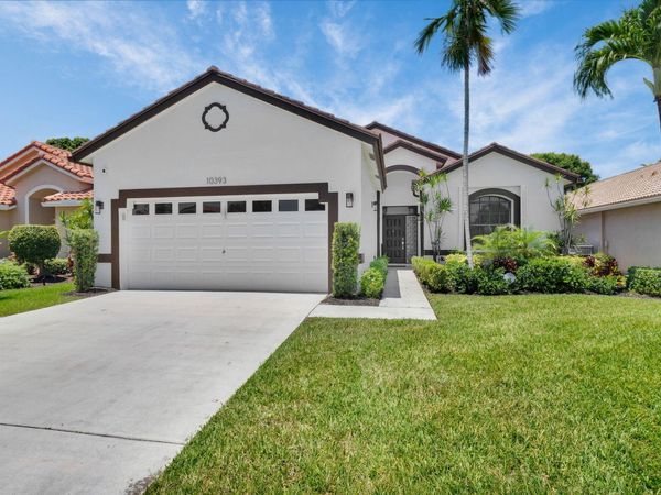 10393 Lexington Circle S, Boynton Beach, FL 33436