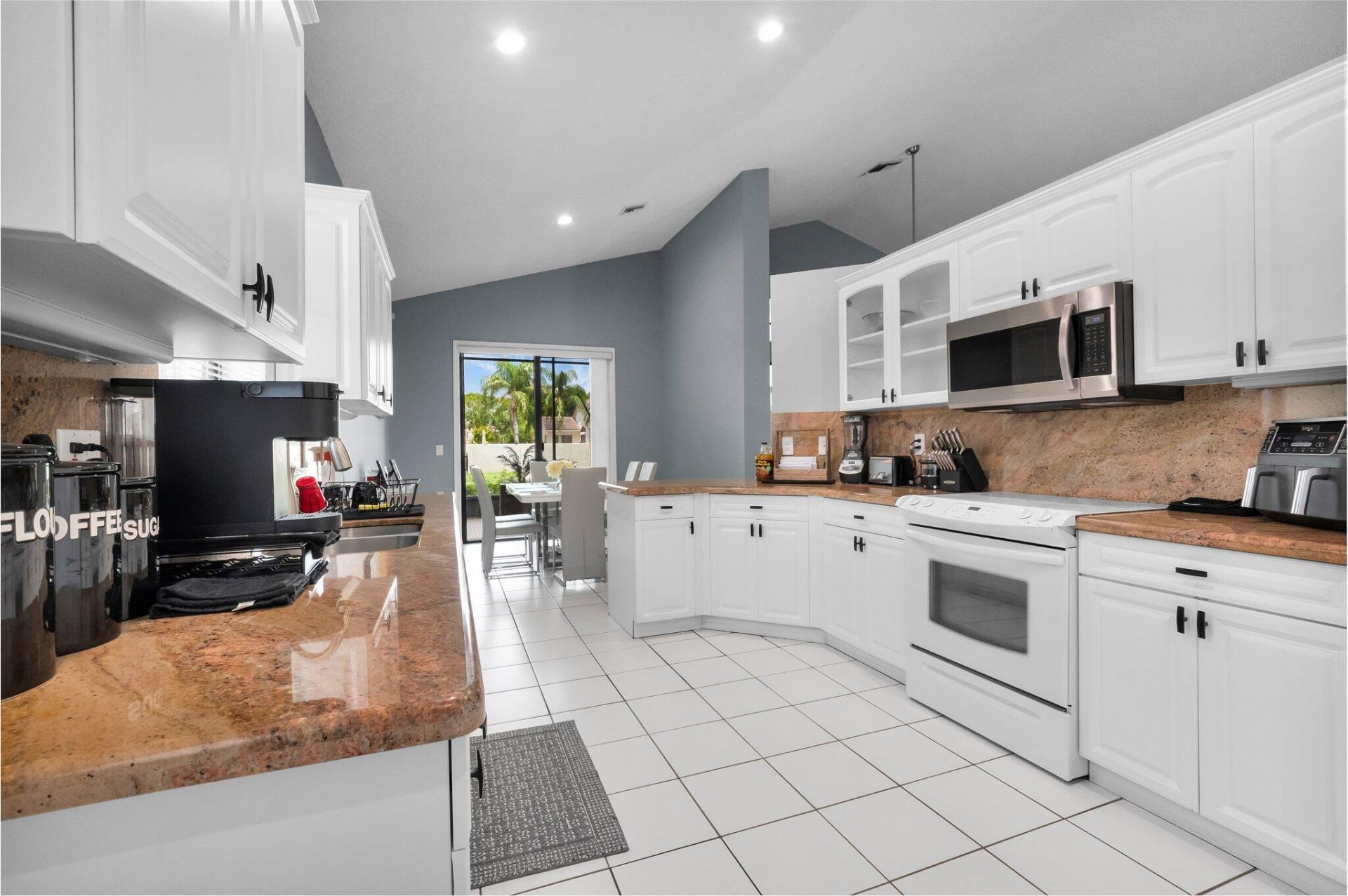 10393 Lexington Circle S, Boynton Beach, FL 33436 Photo