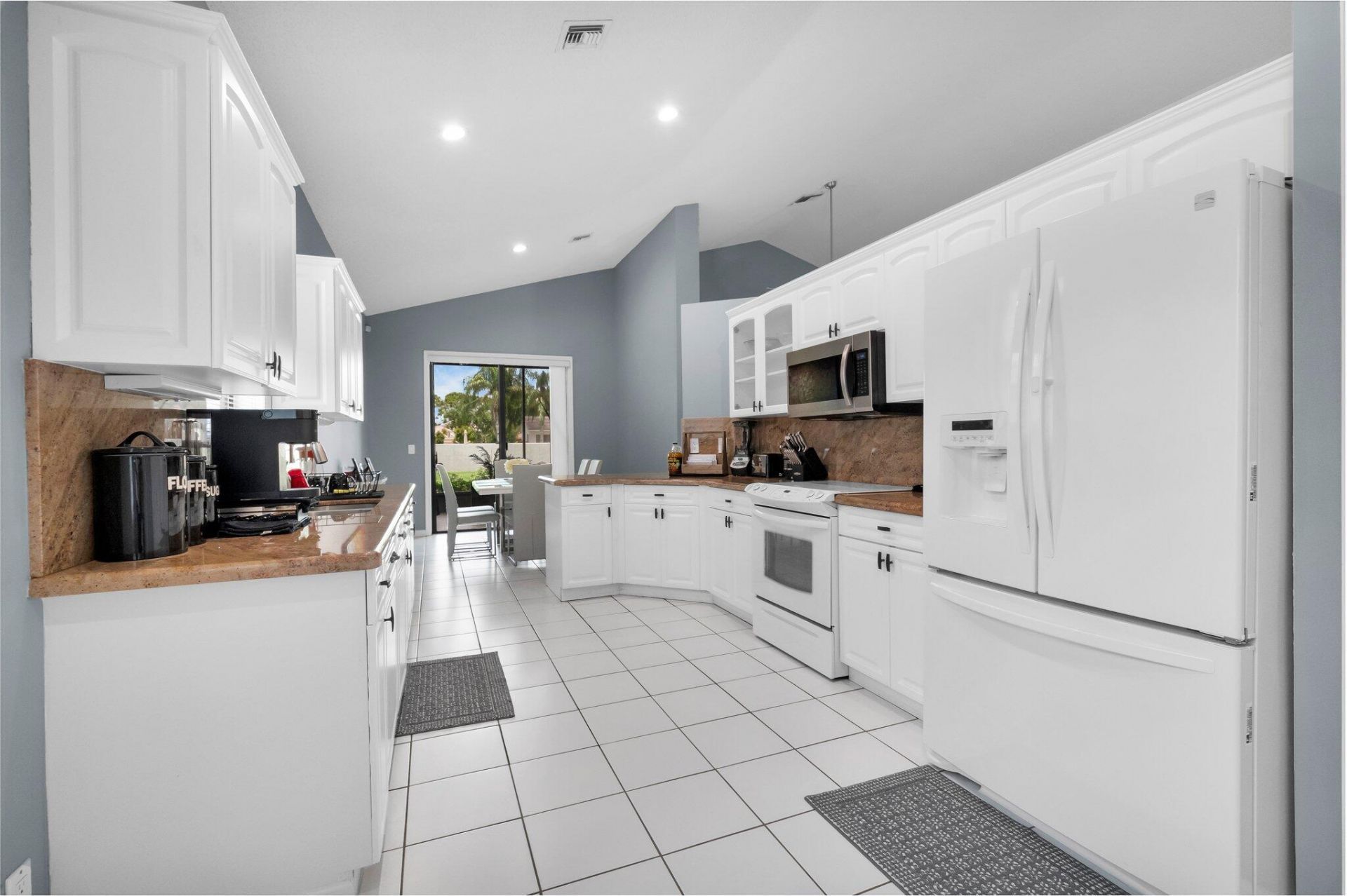 10393 Lexington Circle S, Boynton Beach, FL 33436 Photo