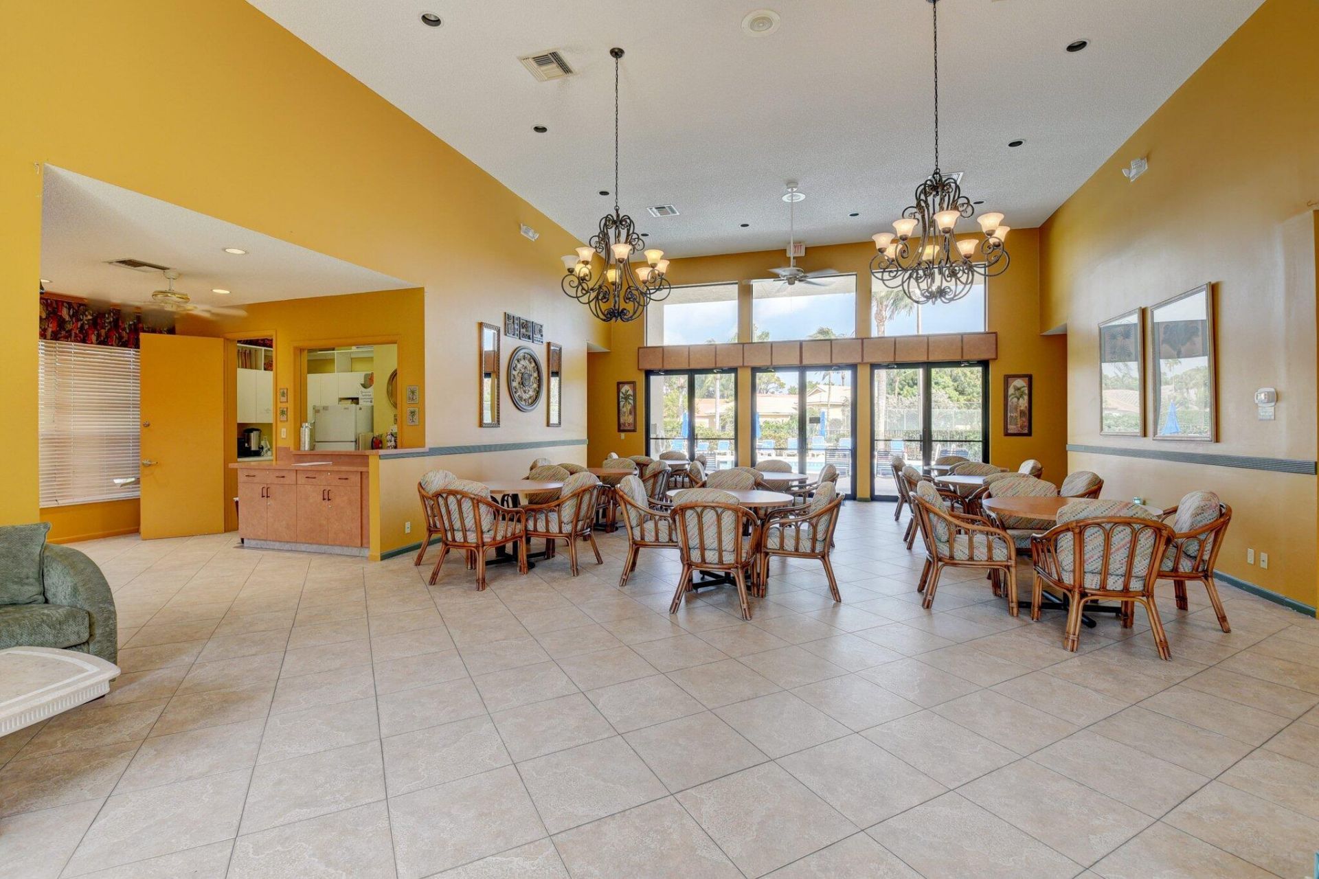 10393 Lexington Circle S, Boynton Beach, FL 33436 Photo