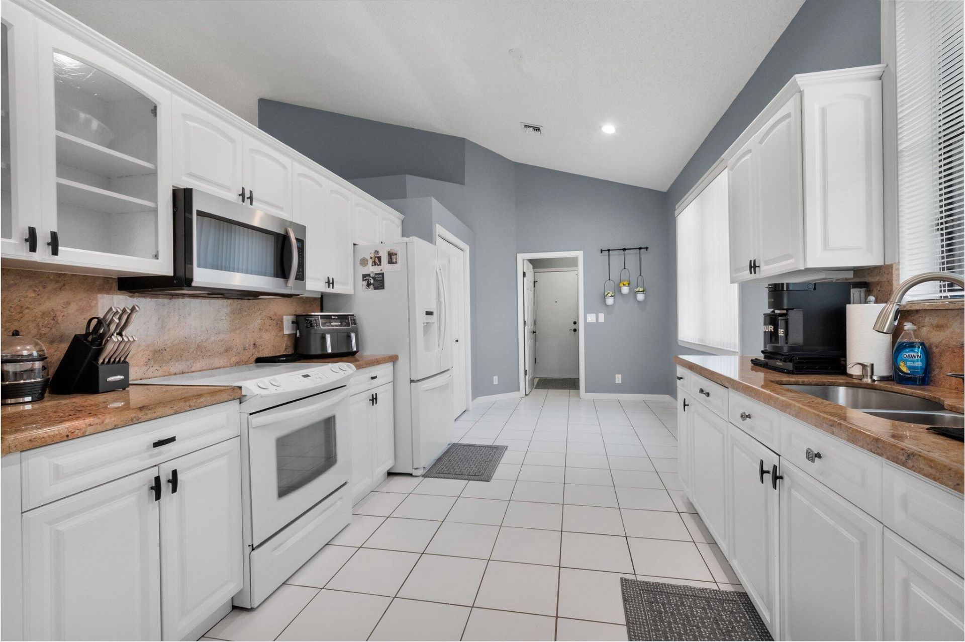 10393 Lexington Circle S, Boynton Beach, FL 33436 Photo