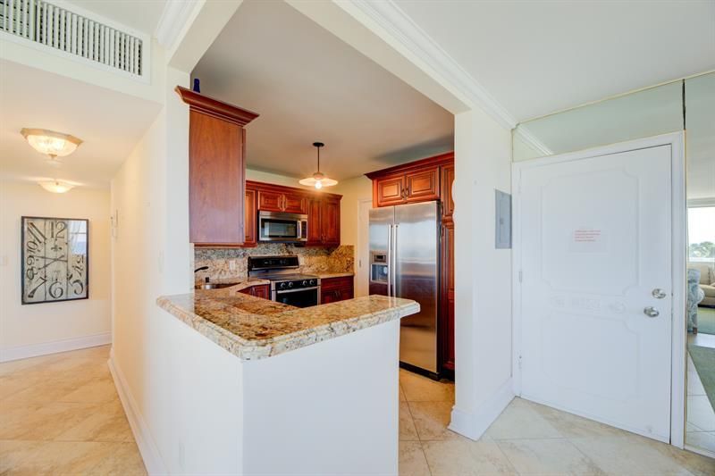 305 N Pompano Beach Boulevard, Unit 512, Pompano Beach, FL 33062 Photo